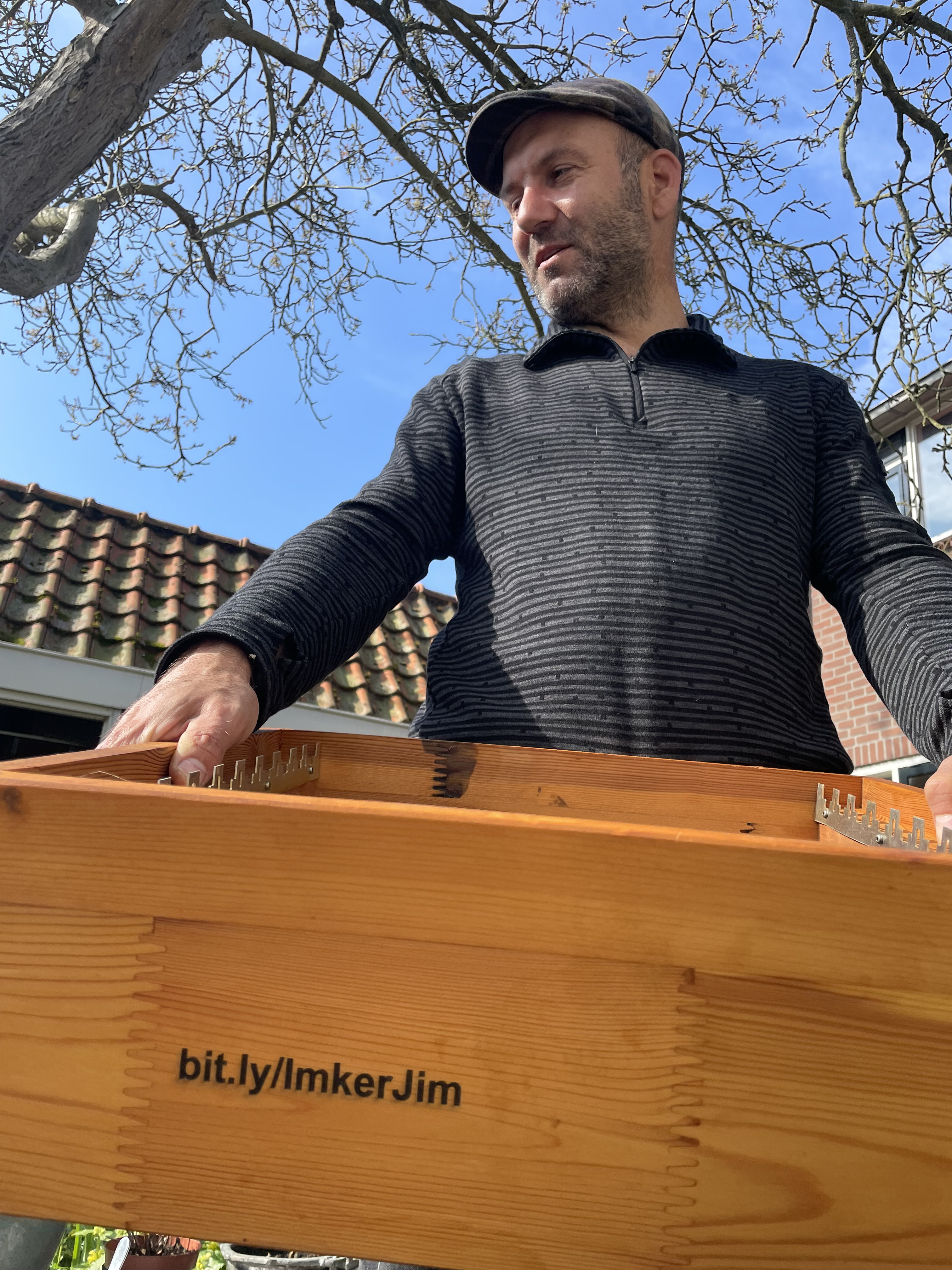 Honingproeverij met uitleg van onze imker